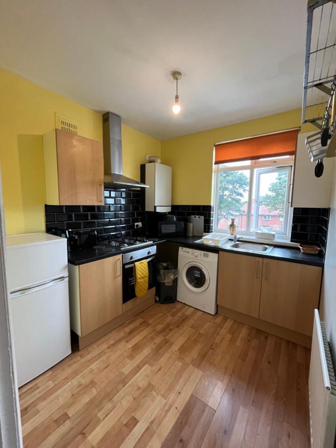 2 Bedroom Apartment, 5 Minutes From City Centre Newcastle-upon-Tyne Exteriör bild
