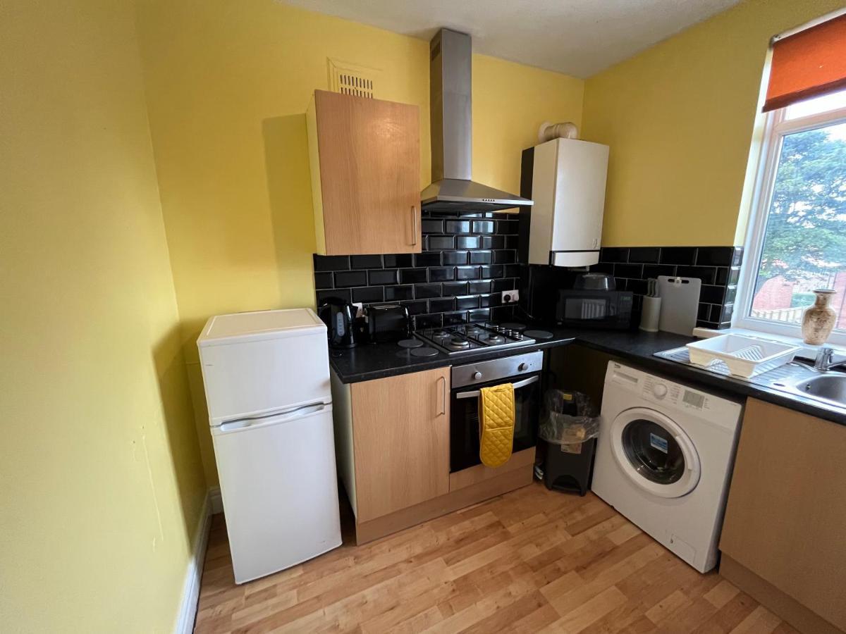 2 Bedroom Apartment, 5 Minutes From City Centre Newcastle-upon-Tyne Exteriör bild